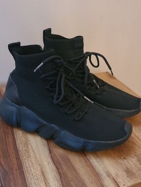 Womens Black Knit High-Top Sneakers Size 6